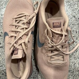 Nike Women’s Metcon 4 - NEVER WORN